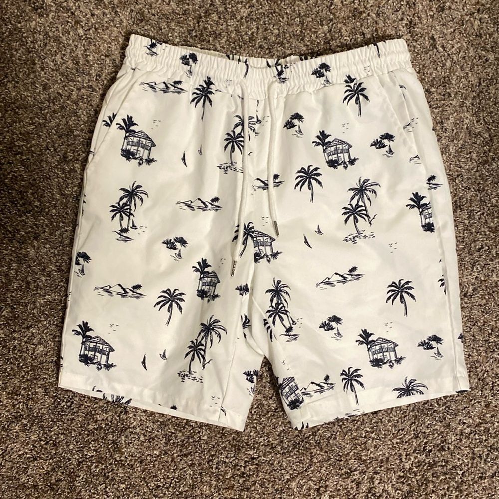 Black & White Beach Designed shorts